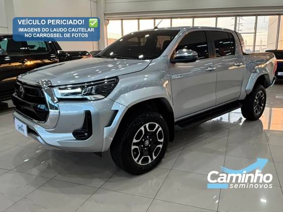 TOYOTA HILUX 2.8 D-4D TURBO DIESEL CD SRX PLUS 4X4 AUTOMÁTICO TOYOTA HILUX 2.8 D-4D TURBO DIESEL CD SRX PLUS 4X4 AUTOMÁTICO